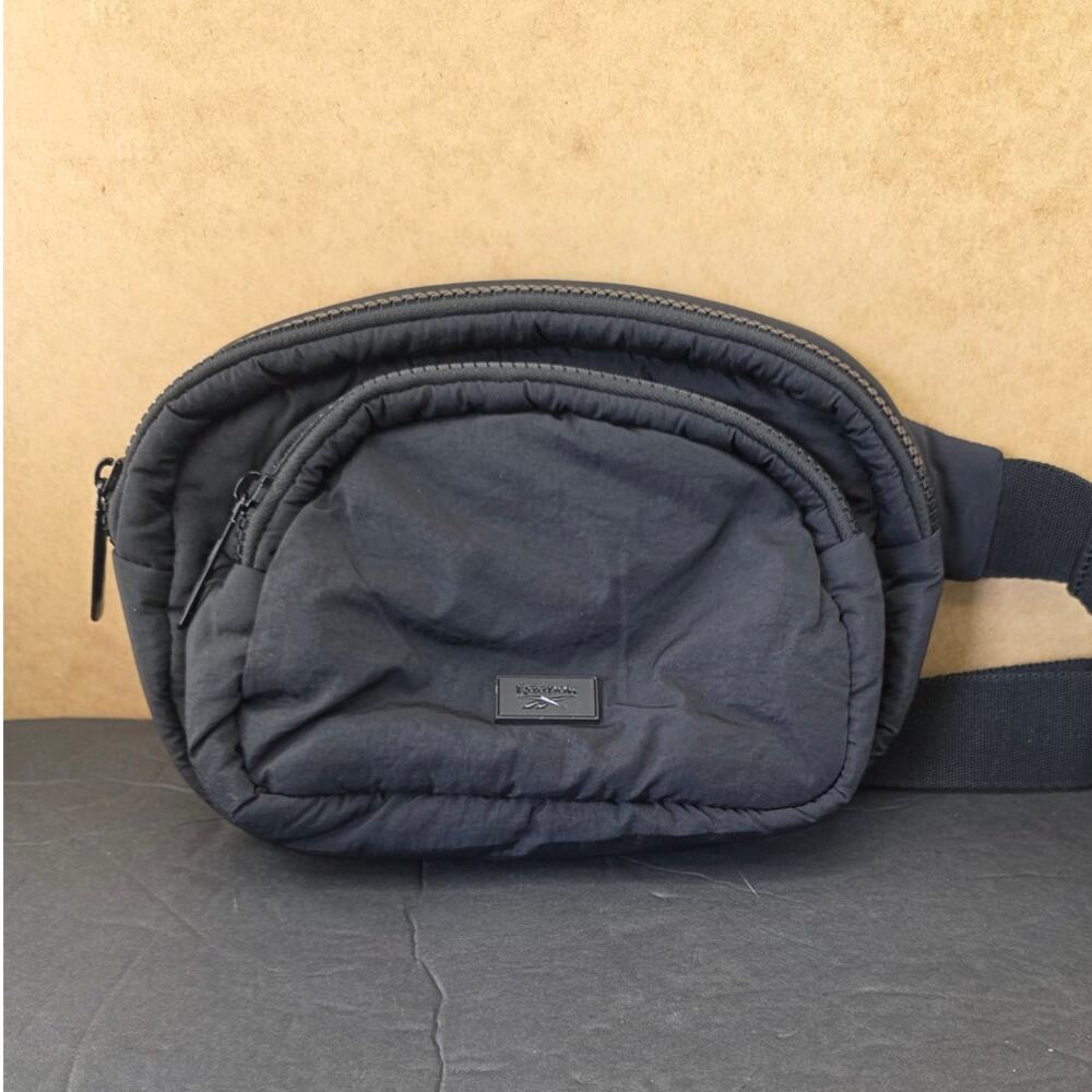Reebok black fanny pack